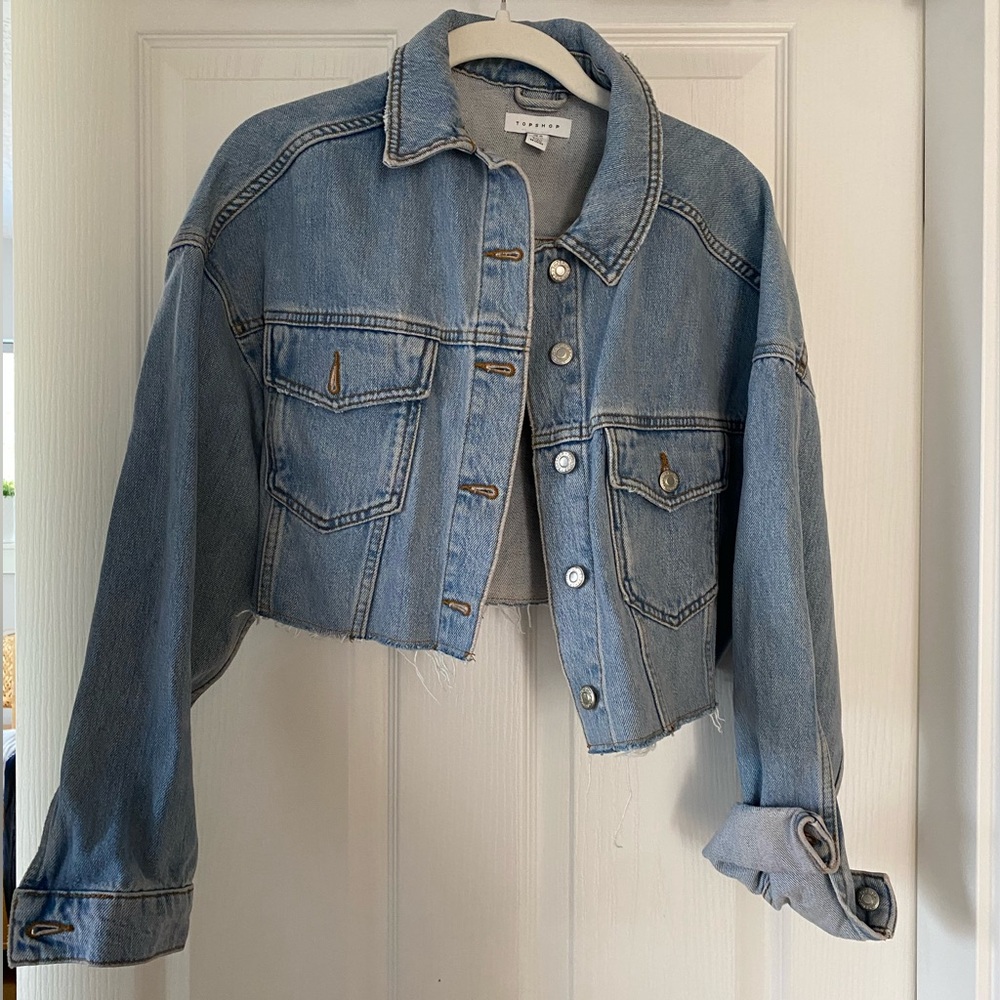 Topshop cropped denim jacket - size 6